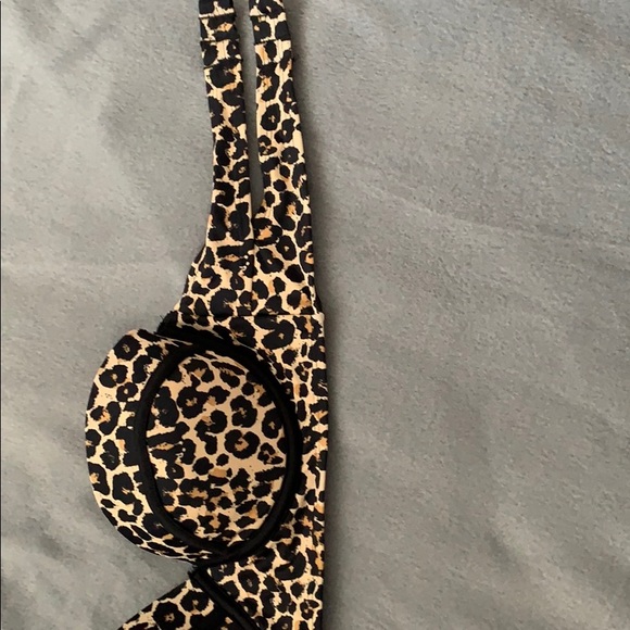 Cheetah bikini top - Picture 5 of 8